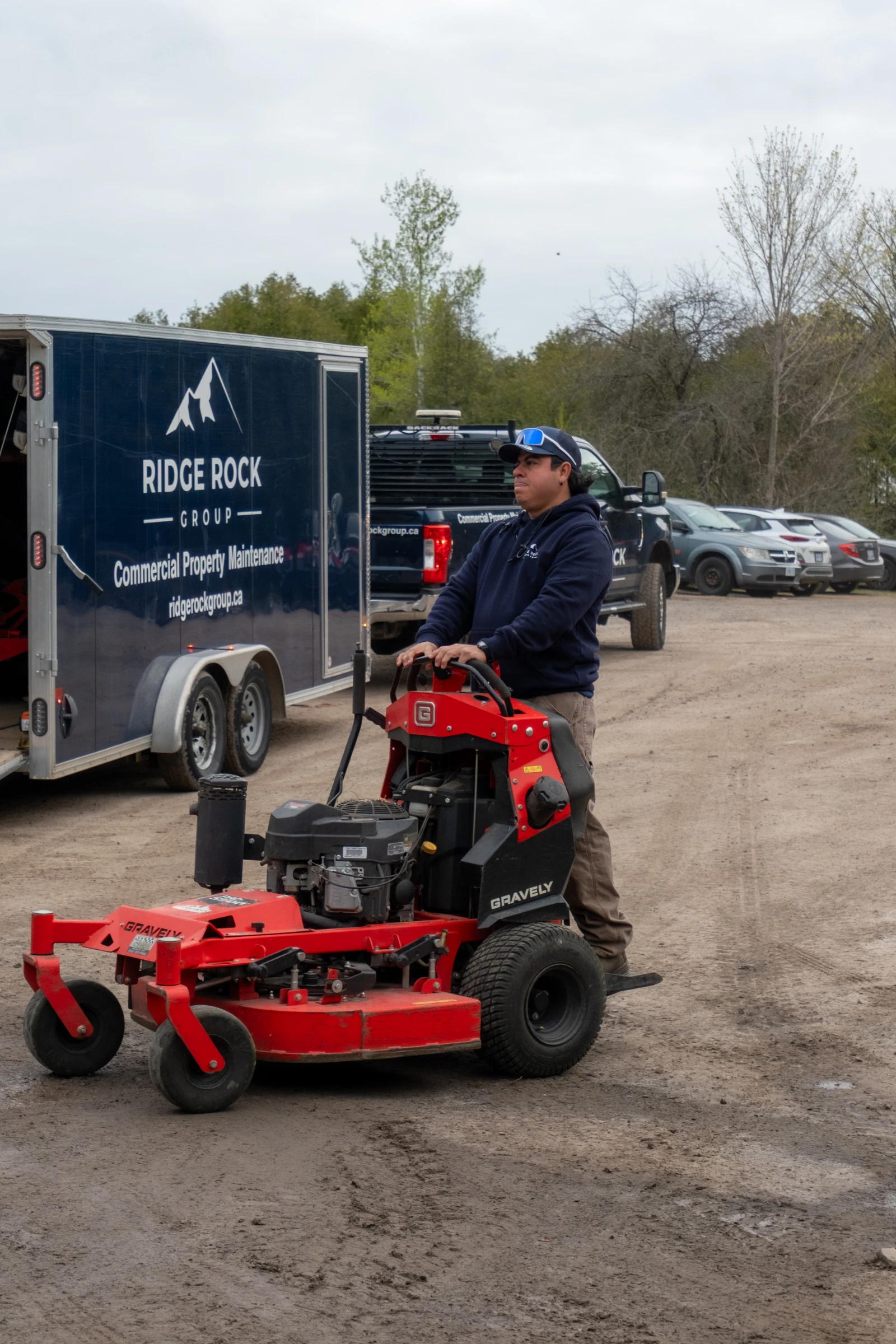 Ridge Rock Group crew loading equipment safely